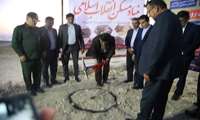 عملیات اجرایی دیوار حافظی بندر بوالخیر به طول  یک کیلومتر  با حضور فرماندار تنگستان آغاز شد