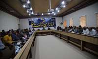 نشست فرماندار تنگستان با نخلداران و کشاورزان اهرم  برگزارشد 